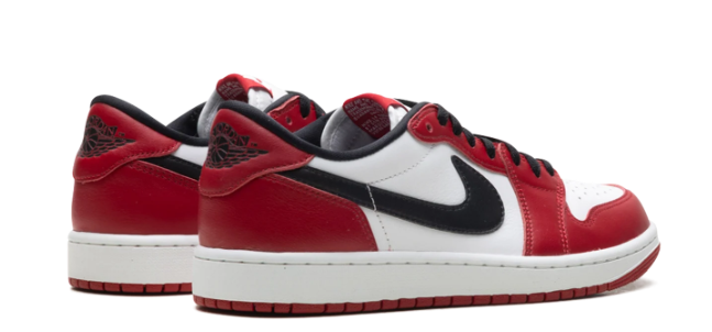 Jordan 1 Retro Low OG ‘Chicago’ (2025) – HQ6998-600